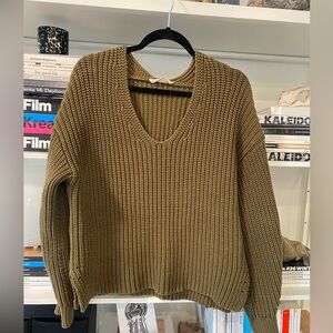 Everlane Texture Cotton V Neck